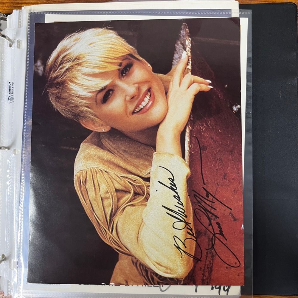 Lorrie Morgan Signed Photo 8x10 Autographed Country Music Star